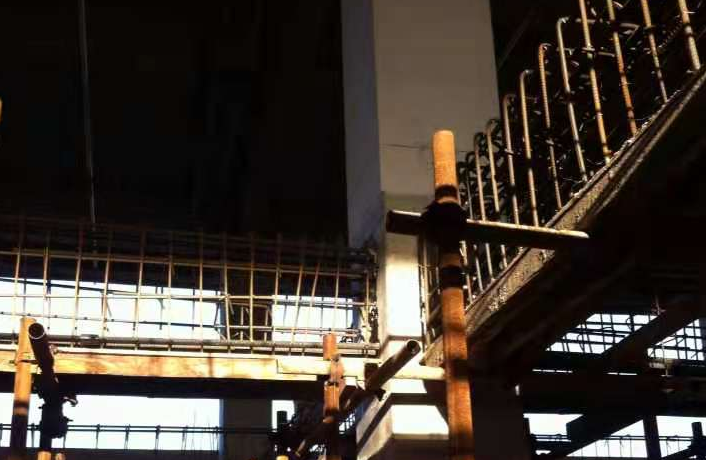 北辰一厂房梁柱截面加大施工